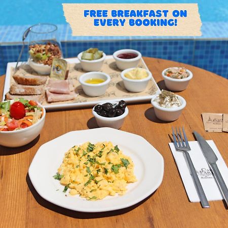 Luxury Sea View Two Bedroom Apartment In Caesar Resort & Spa, Long Beach Perivolia tou Trikomou Экстерьер фото